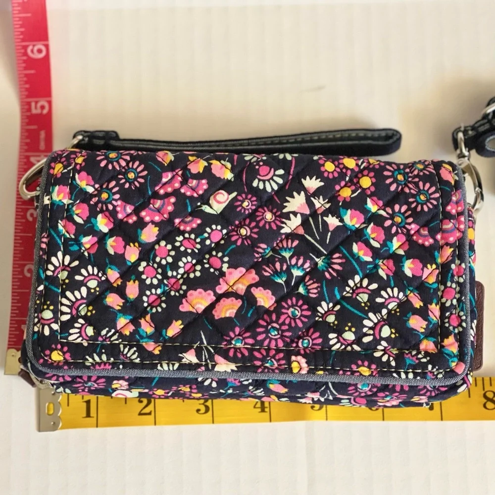 NWT Vera Bradley VBU RFID Compact Crossbody Bag in Petite Garden - Picture 7 of 14